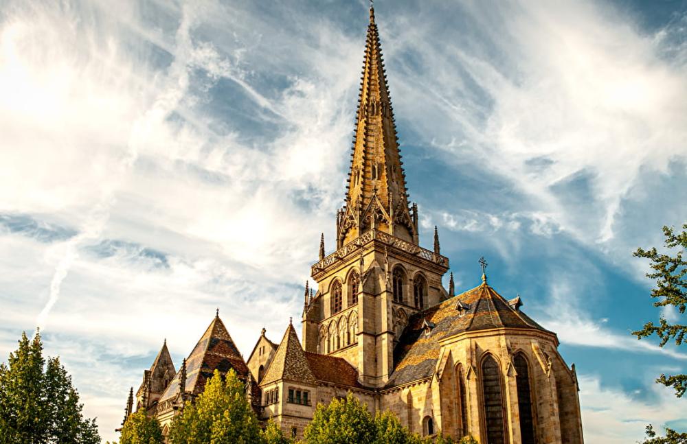cathedrale-saint-lazare-autun-chevet-otgam-jean-marc-schwartz-1120x725